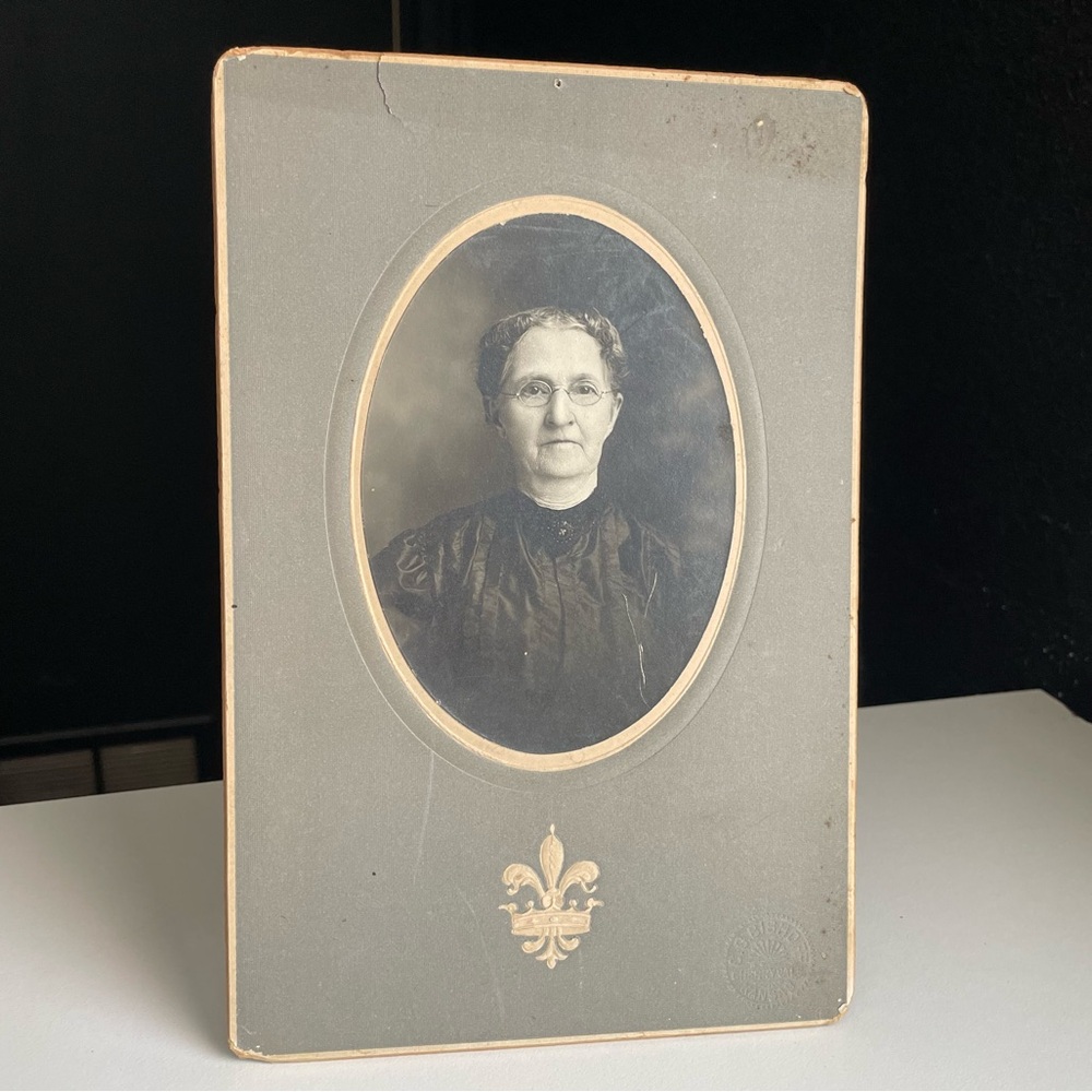Late Victorian 1908 Original photography Portrait Old Woman black and white